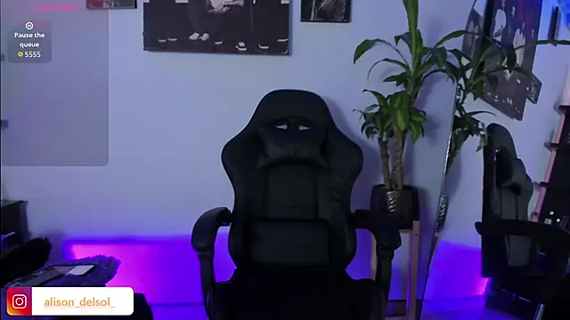 Alisson Wynter online show from September 21, 3:52 am