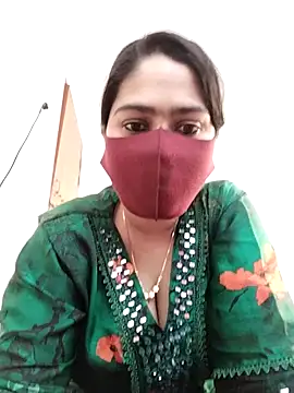 Snapshot of Magical_Girl- chatting on February 5, 6:18 am Magical Girl- online show from February 5, 6:18 am