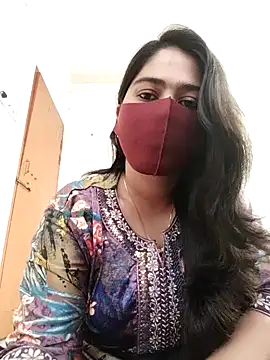 Snapshot of Magical_Girl- chatting on February 18, 5:47 am Magical Girl- online show from February 18, 5:47 am