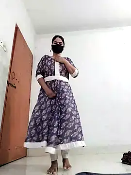 Snapshot of Magical_Girl- chatting on February 23, 4:43 am Magical Girl- online show from February 23, 4:43 am