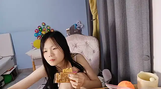 Lena-yyds online show from March 8, 2:01 am