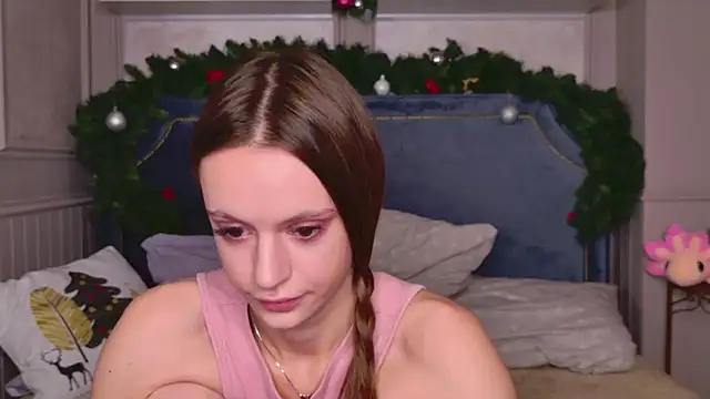 Snapshot of RebeccaMartons chatting on January 14, 4:04 am RebeccaMartons online show from January 14, 4:04 am