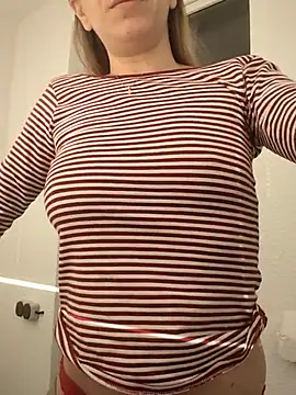 Snapshot of TerrasWildlife chatting on March 5, 3:29 pm TerrasWildlife online show from March 5, 3:29 pm