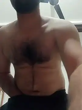 Snapshot of smartboy010101 chatting on December 7, 3:52 pm smartboy010101 online show from December 7, 3:52 pm