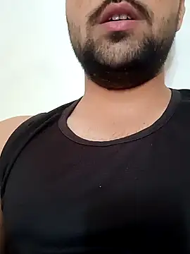 Snapshot of smartboy010101 chatting on October 19, 5:52 am smartboy010101 online show from October 19, 5:52 am