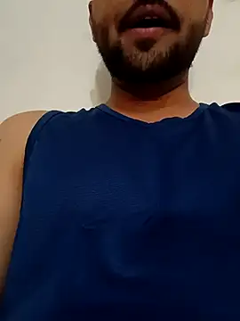 Snapshot of smartboy010101 chatting on October 31, 7:31 am smartboy010101 online show from October 31, 7:31 am