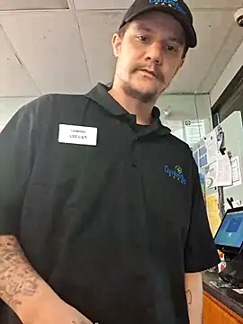 Snapshot of ChuckyyDee chatting on January 17, 6:51 am ChuckyyDee online show from January 17, 6:51 am