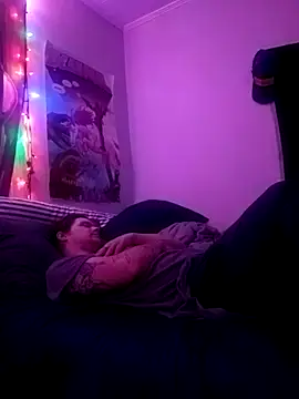 Snapshot of ChuckyyDee chatting on February 5, 1:10 am ChuckyyDee online show from February 5, 1:10 am