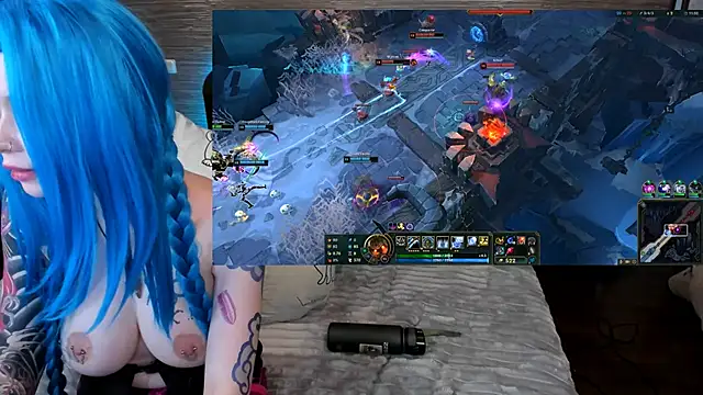 Snapshot of Lust_One_ chatting on January 9, 8:33 pm Lust One  online show from January 9, 8:33 pm