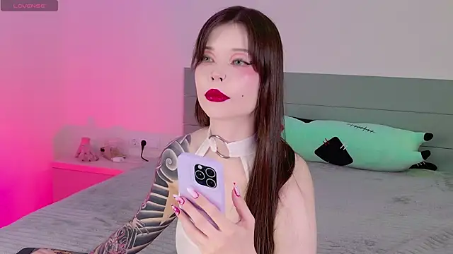 Snapshot of Lust_One_ chatting on March 27, 8:41 pm Lust One online show from March 27, 8:41 pm
