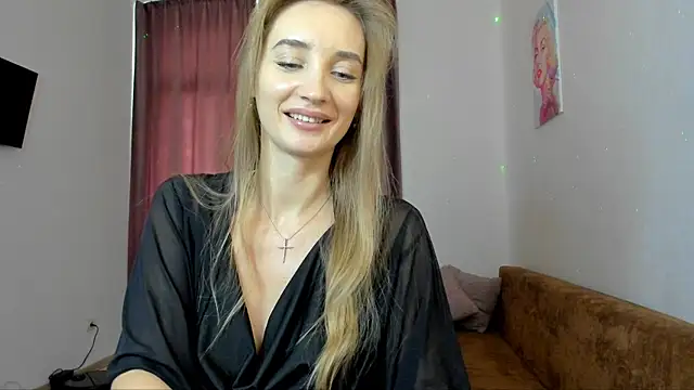 Snapshot of Wild_RoosE chatting on January 29, 12:35 pm Wild RoosE online show from January 29, 12:35 pm