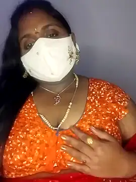 Snapshot of Sexy_Radhikaa chatting on March 18, 5:31 pm Sexy Radhikaa online show from March 18, 5:31 pm