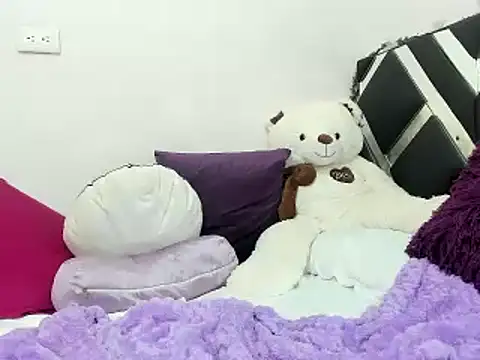 macarenaawills online show from January 24, 8:54 pm