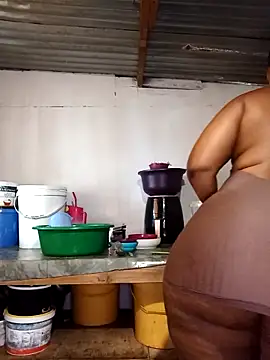 curvyloneah75 online show from November 6, 6:03 am