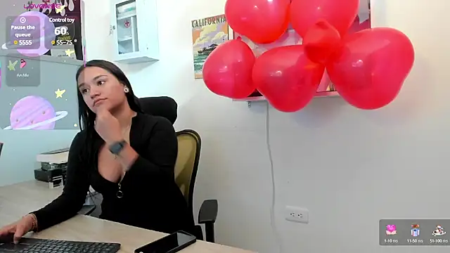 Snapshot of Megan_sophia2 chatting on February 21, 1:33 pm Megan sophia2 online show from February 21, 1:33 pm