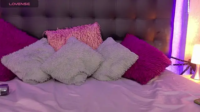 MeleekXXX  online show from October 31, 6:53 pm