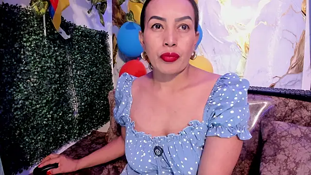 Snapshot of MeleekXXX_ chatting on July 2, 8:04 pm MeleekXXX online show from July 2, 8:04 pm