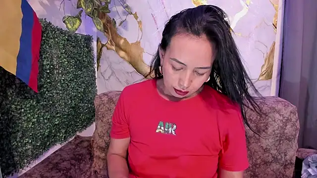 Snapshot of MeleekXXX_ chatting on July 6, 8:33 pm MeleekXXX online show from July 6, 8:33 pm