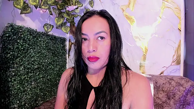 Snapshot of MeleekXXX_ chatting on July 24, 8:18 pm MeleekXXX online show from July 24, 8:18 pm