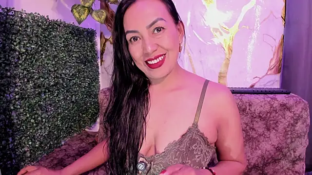 Snapshot of MeleekXXX_ chatting on July 30, 8:30 pm MeleekXXX online show from July 30, 8:30 pm
