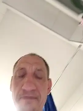 Snapshot of RomanOk41 chatting on March 13, 3:24 am RomanOk41 online show from March 13, 3:24 am