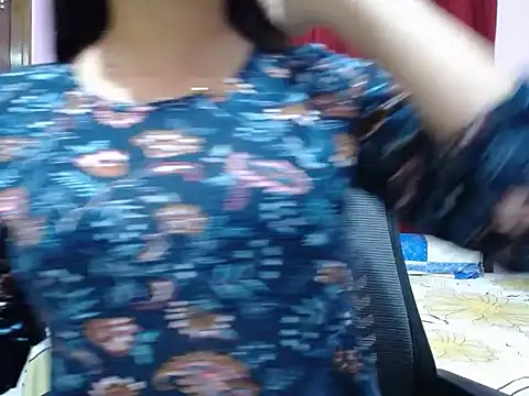 taisina online show from October 31, 4:52 pm