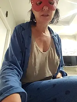 Vagabondainnamorata online show from October 31, 4:02 am