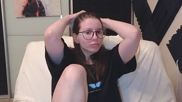 Snapshot of juicy_mystery chatting on June 19, 9:57 am juicy mystery online show from June 19, 9:57 am