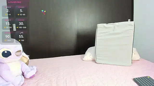 Snapshot of Hannah_Baileyy chatting on February 26, 9:36 pm Hannah Baileyy online show from February 26, 9:36 pm