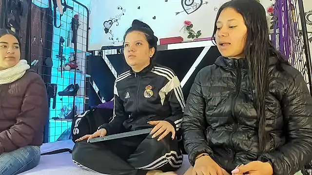 abby eemily online show from December 3, 12:14 pm