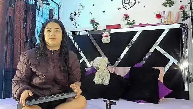 abby eemily online show from December 5, 12:47 pm