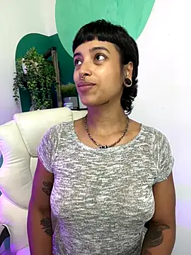 LollaByer online show from November 26, 9:05 pm