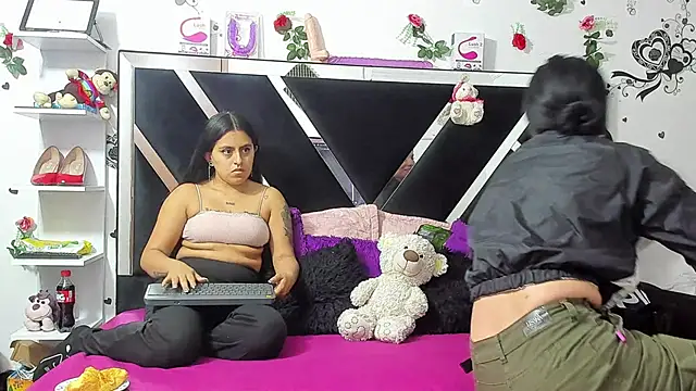 thedream girls online show from September 17, 12:07 pm