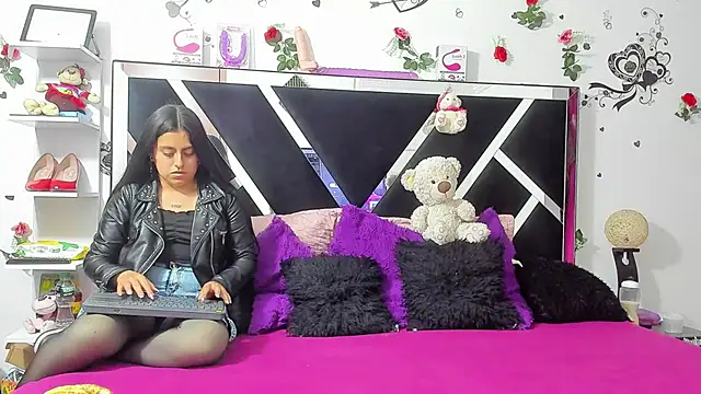 thedream girls online show from September 18, 12:07 pm