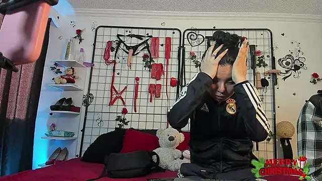 thedream girls online show from December 17, 12:44 pm