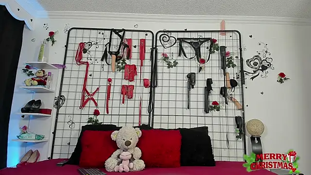 thedream girls online show from December 18, 12:00 pm