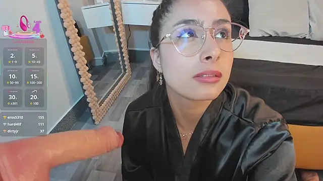 Julia Martinez  online show from March 15, 2:34 pm