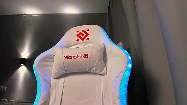 Snapshot of Kleo_Godde chatting on October 26, 11:31 pm Kleo Godde online show from October 26, 11:31 pm