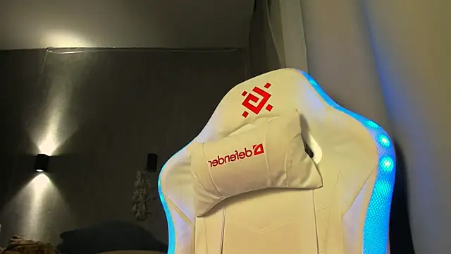 Snapshot of Kleo_Godde chatting on November 12, 4:35 am Kleo Godde online show from November 12, 4:35 am