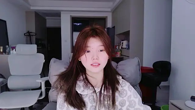 Snapshot of yangyang-1115 chatting on January 15, 5:45 am yangyang-1115 online show from January 15, 5:45 am