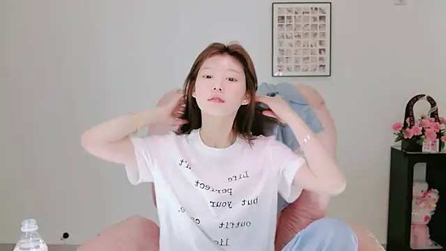 yangyang-1115 online show from May 17, 4:54 am