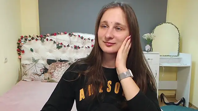 MichelLeee online show from March 13, 12:12 pm