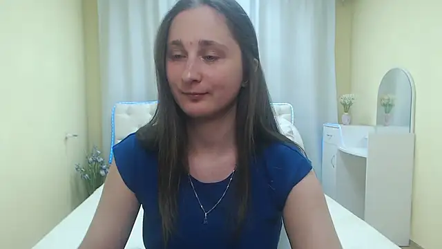 Snapshot of MichelLeee chatting on May 26, 11:50 am MichelLeee online show from May 26, 11:50 am