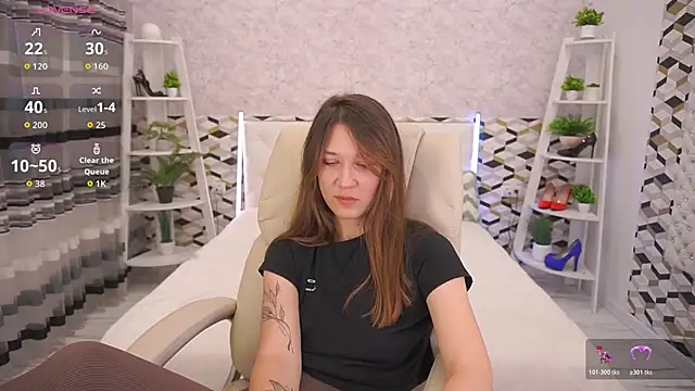 Snapshot of DreamyLinaa chatting on June 15, 7:49 pm DreamyLinaa online show from June 15, 7:49 pm