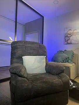 Snapshot of DimitriSullivan_ chatting on March 2, 3:24 am DimitriSullivan online show from March 2, 3:24 am