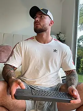 DimitriSullivan  online show from April 25, 9:23 pm
