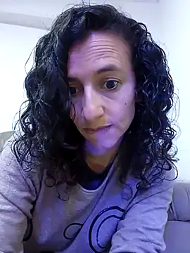 Snapshot of AriannaRussell_ chatting on June 18, 12:42 pm AriannaRussell online show from June 18, 12:42 pm