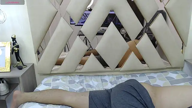 AndrewPherson online show from January 4, 6:40 pm