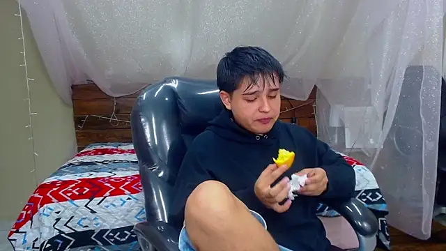 AndrewPherson online show from February 8, 12:28 pm