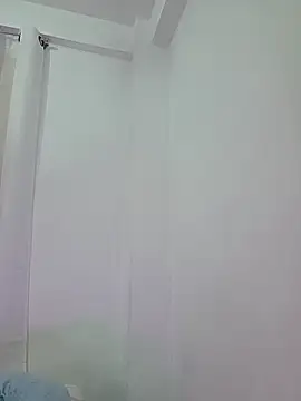 NeredaXxx online show from December 17, 9:32 pm